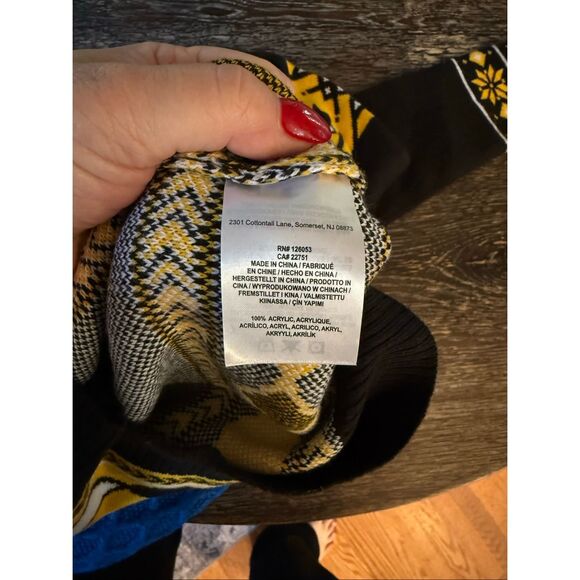 NFL Team Apparel Pittsburgh Steelers Black & Yellow Snowflake V-Neck Sweater sz - Picture 8 of 8